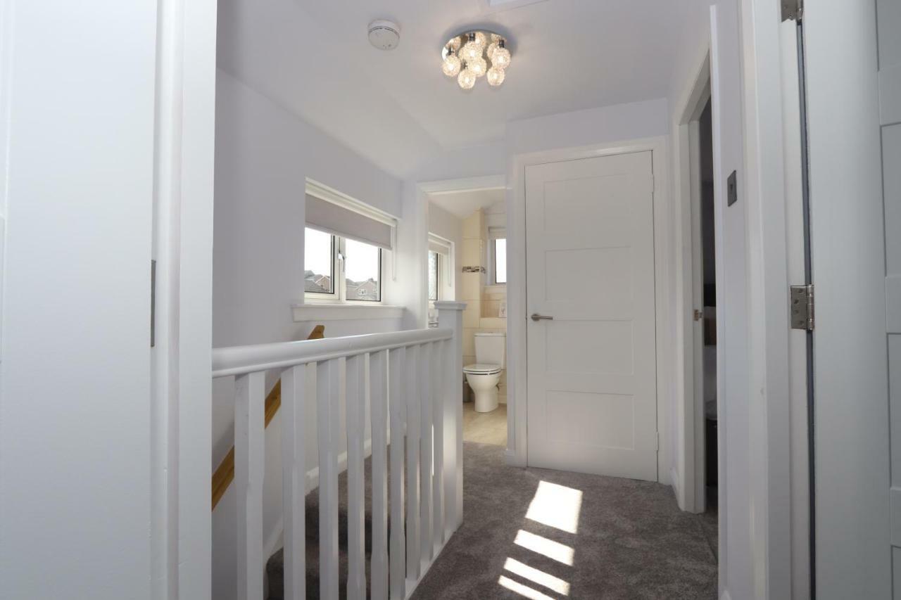 Dunfermline - Luxury 3 Bedroom 2 Bathroom Detached House With Garden Esterno foto