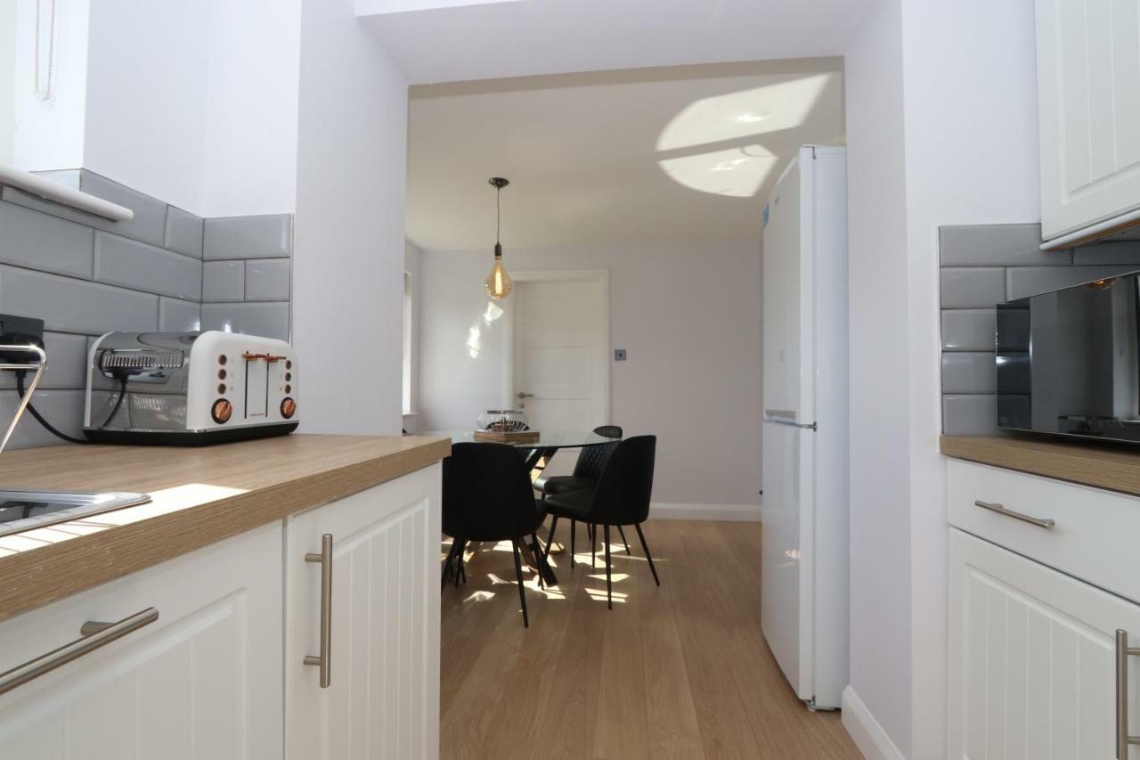 Dunfermline - Luxury 3 Bedroom 2 Bathroom Detached House With Garden Esterno foto