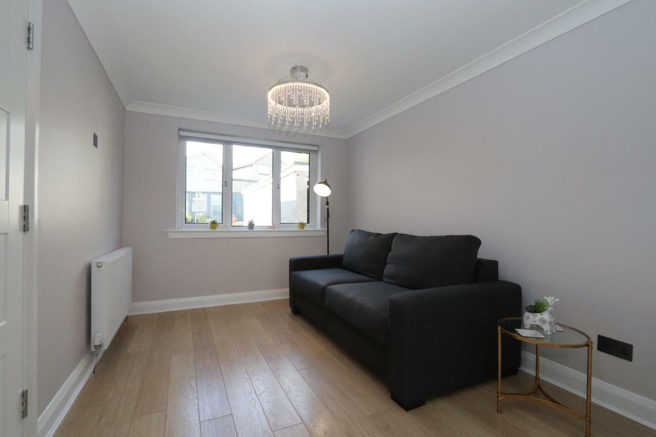 Dunfermline - Luxury 3 Bedroom 2 Bathroom Detached House With Garden Esterno foto