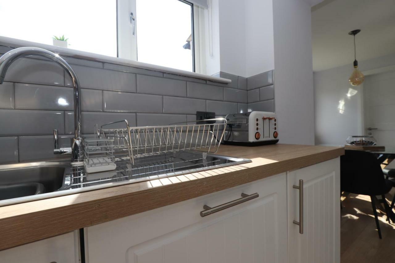 Dunfermline - Luxury 3 Bedroom 2 Bathroom Detached House With Garden Esterno foto